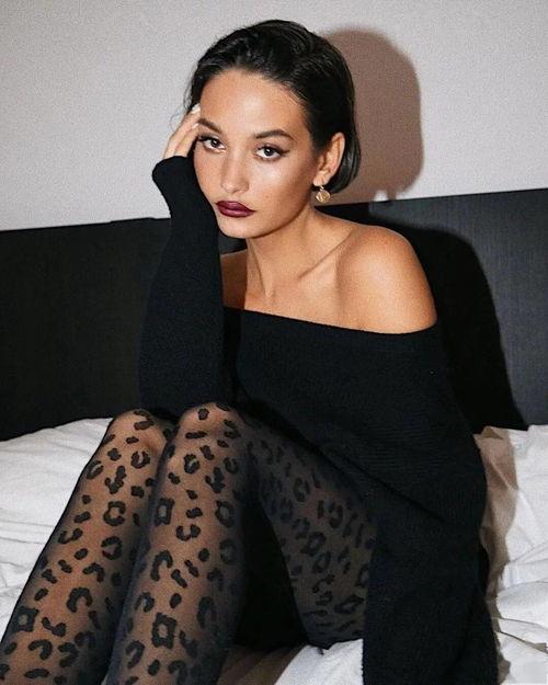 那种亮的丝袜叫什么,探寻时尚界的光彩传奇